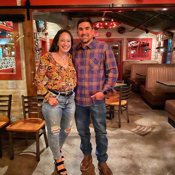 Aloha y’all! 👋🏼 ♥️ bry rhymes with 🍟 - Picture 6 of 14